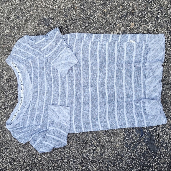 ✅️3/$40 ROXY fine yarn sweater 3/4 sleeve - Picture 1 of 8